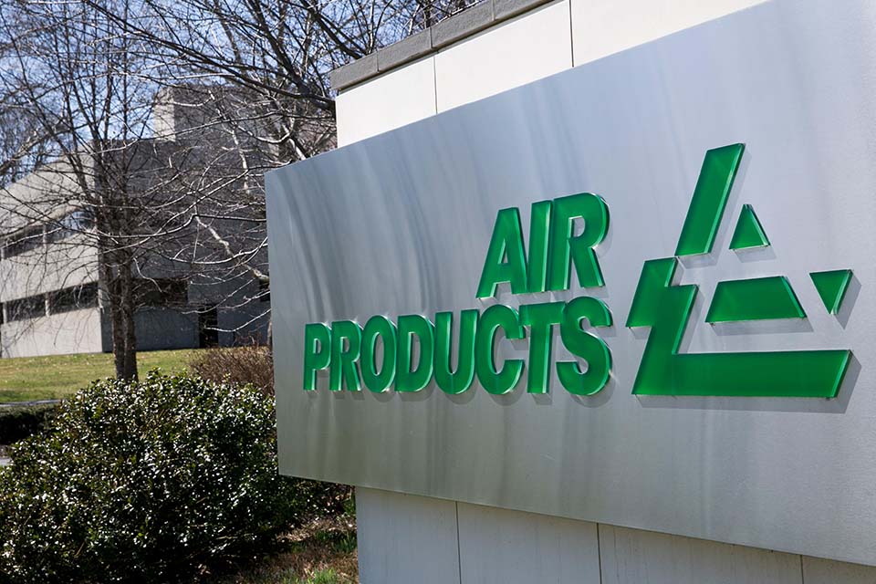 Hired by Air Products and Major Oil & Gas Companies